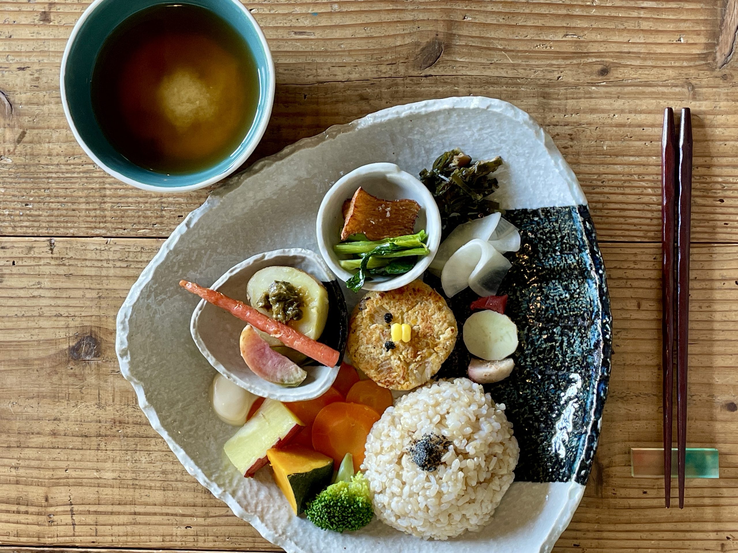 豆こ食堂とおやつ やむなし